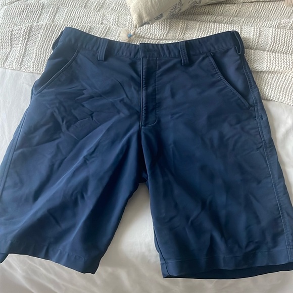 Under Armour Golf size 34 Navy Blue - Picture 1 of 3